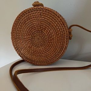 Circle straw bag